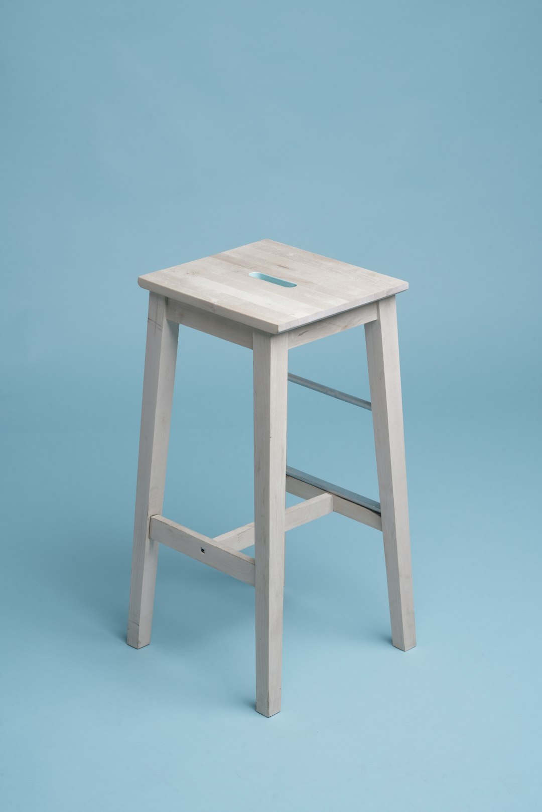 services-03 beige-wooden-bar-stool-4ktbamrahtq